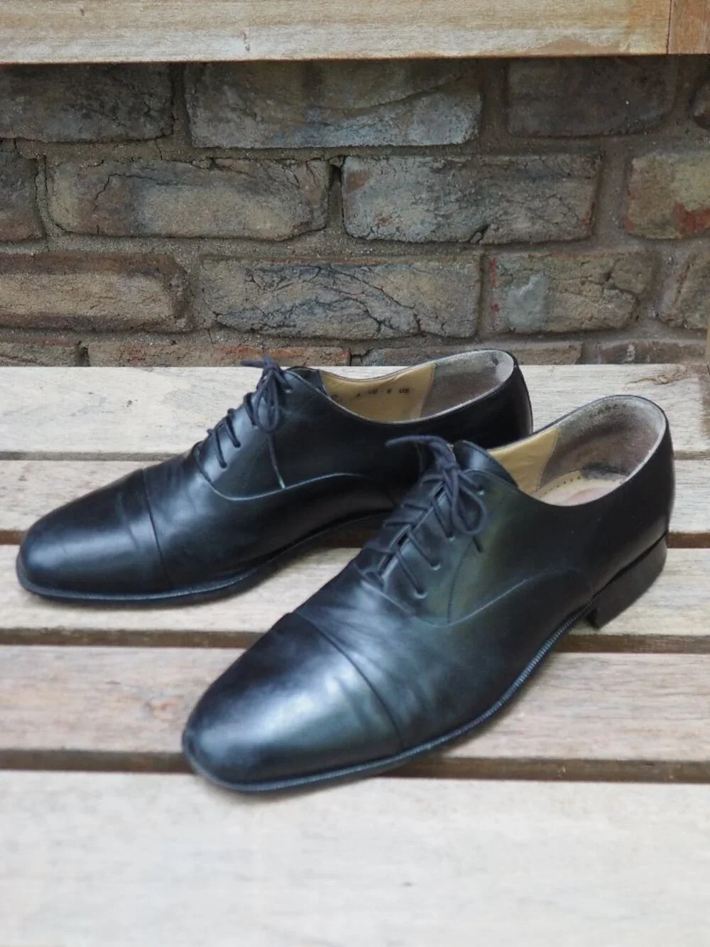 vintage Bally Delfio black leather cap toe oxfords UK 8 US 9 made in Italy